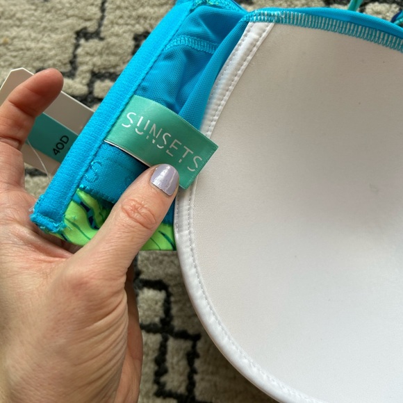 NWT Sunset California Swim Top, 40D/42C - Picture 8 of 10